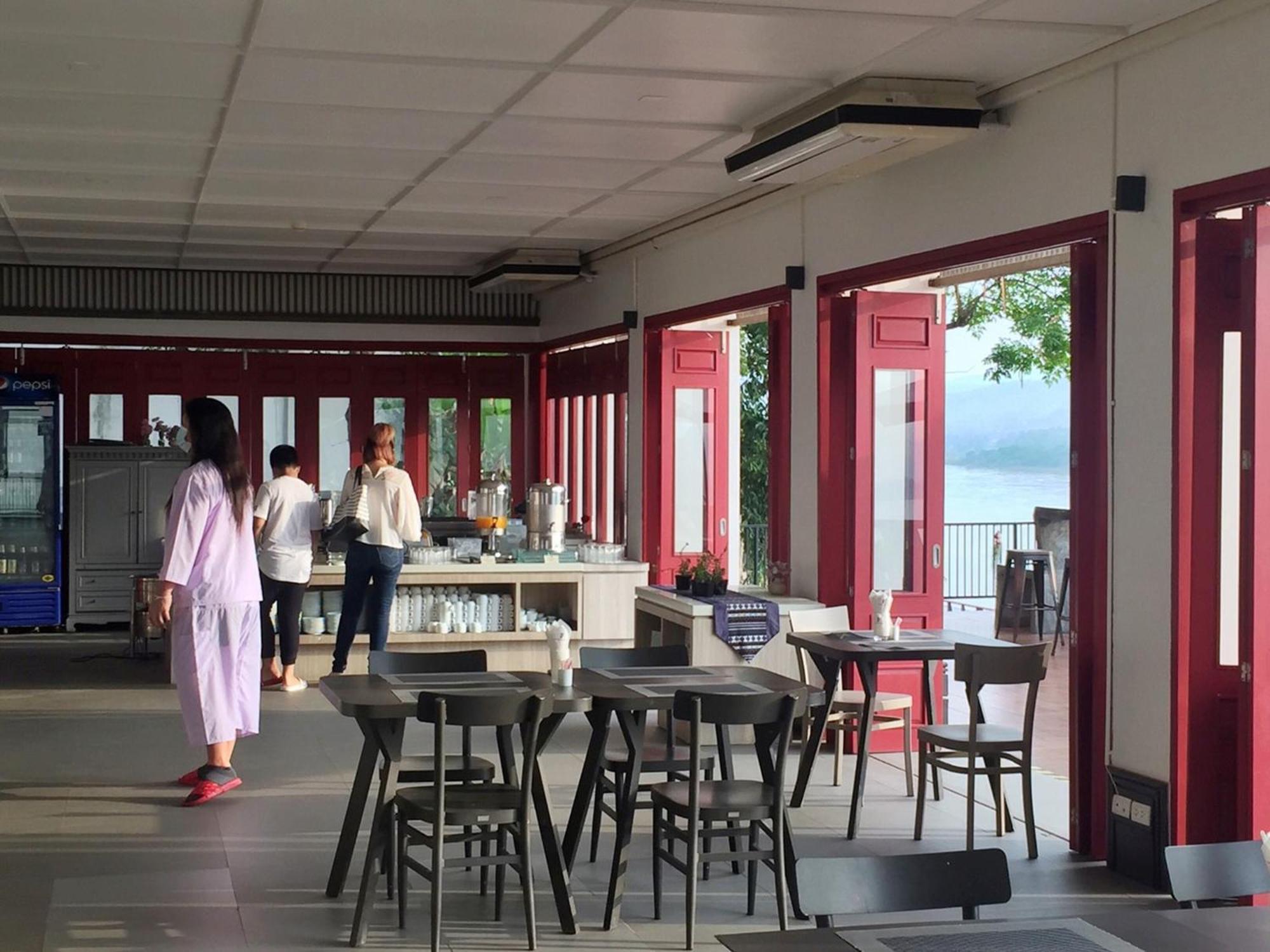 Fortune Riverview Hotel Chiang Khong Esterno foto